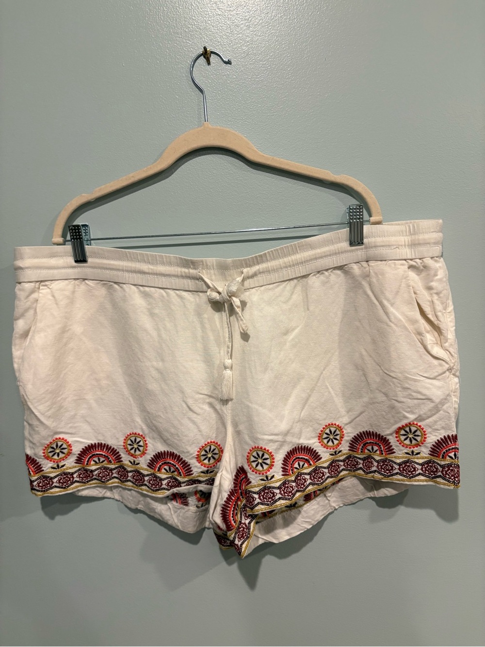 LOFT Cream Embroidered Drawstring Women's Shorts